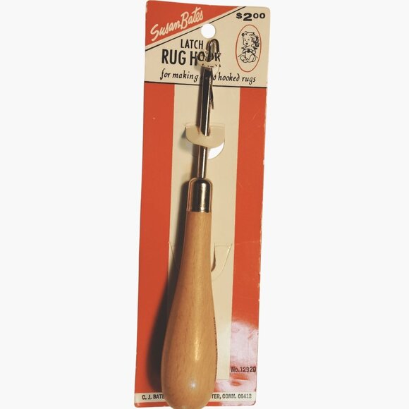 Susan Bates Latch Hook Rug Tool Wood Handle Vintage New on Card - Picture 1 of 8